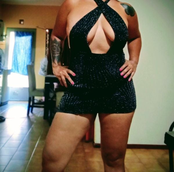 Hola soy Nina un gusto !! 
Te gustaría salir de la rutina ?? Con una morocha bien putona? ,hablemos por wasap  😈😈😈💗 ( cuento con lugar comodo y reservado ) ❤️