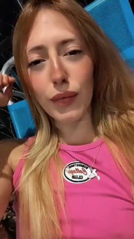 Nicole 