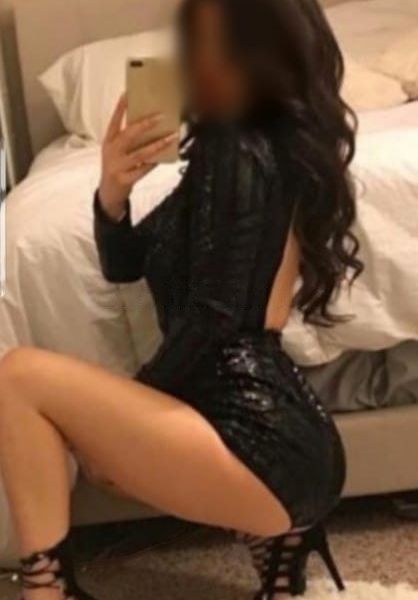 Escort ejecutive If you're looking for some fun tonight give me call. I 'm hottt brunnette who offers v I p sexxx service I know what men want and your time with me will be unrushed . Not like these other girls I'm one of a kid sensual rundowns and exotic entertaiment.