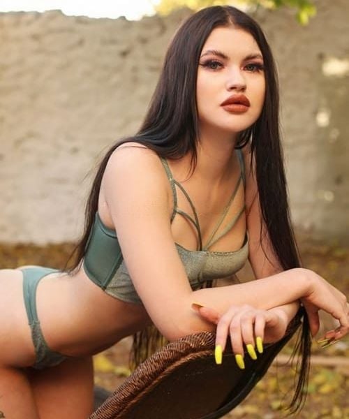 Hello Gentlemen! I am Sandra, a young and hot girl. I am fond of going out with men that’s why I become a professional escort! I am going to give you an amazing experience that you have not had before!