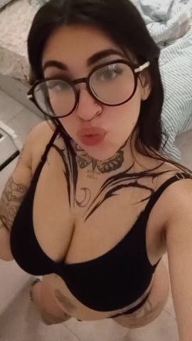 Nicole 