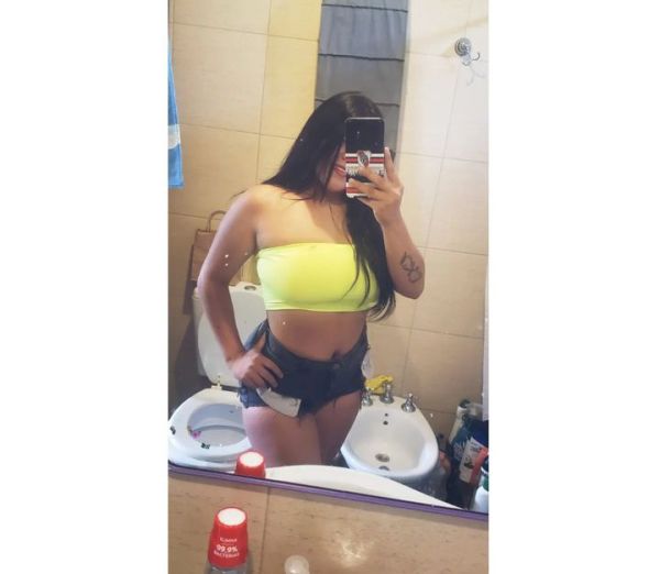 Hola amor soy Arelis 👄 mi servicio es súper completito doy besos colita y bucal👅 sin estoy lista para complacerte en todo mi servicio es convencional 🔥😈