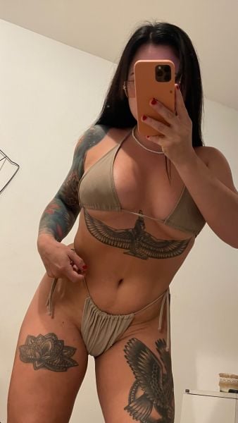 Hola mi amor venite a desconectar un rato conmigo y conocer mi lado más sensual , te aseguro que siempre volverás por mas 
Solo x un par de días con lugar incluido