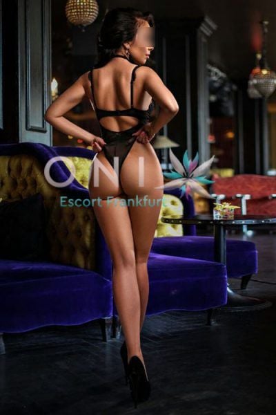   I'm Mercy escort from German. I am very kind and sweet... I define myself as a high-end luxury companion girl, my treatment will delight you, I also like to enjoy an erotic shower, massages, scene exits, events and much more. Come and meet me.