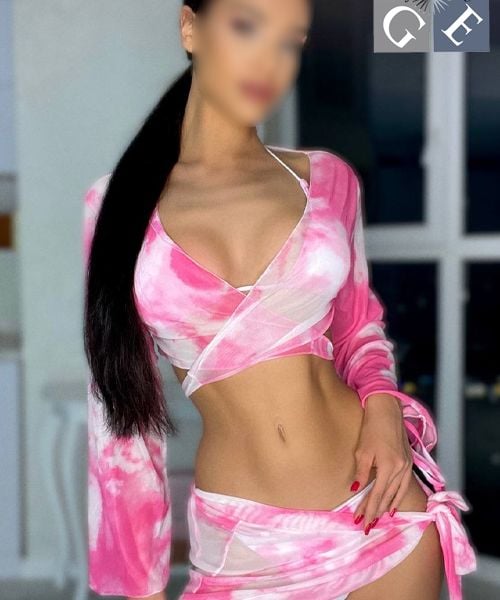   She is the finest escort girl in Frankfurt, Diana is tall and sexy hobby whore offering paid sex dates in the hotels and apartments in Frankfurt Book her now