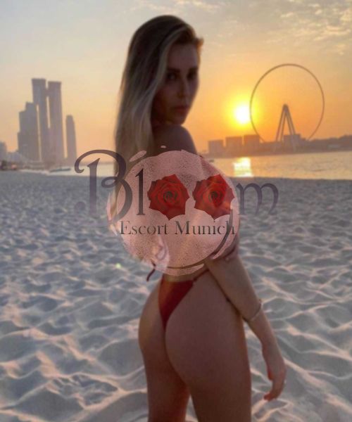  Hello gentlemen, welcome to my page. Her name is Roolyen, Her delicate and angelic body will take you on a crazy adventure of pleasure! Party Girl sweet, hot girl by nature, very open minded bubbly personality and great sense of humour. Beautiful girl xx
