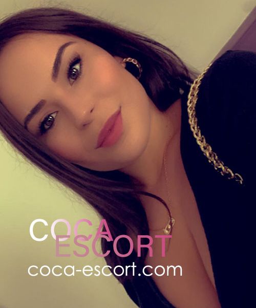   Sonia is able to serve your needs well, starting with a long, nice lollipop. Leon is a clean, pleasant service alternative. He is an excellent defender. Which will lead you to the door of happiness in every way.