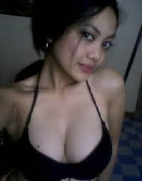  Incall and outcall girl service sex girl in kuala lumpur book us now
