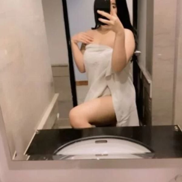   Hy gentlement I'm Sinta, independent escort in Jakarta I can make your fantastis into reality.. Just tell me what do you want, got it and I'll give what you want..! So whatare u waiting for? Let me serve you best that you Will always say please do it again. I'll be waiting for your inguiruies. Just call me and taxt me now