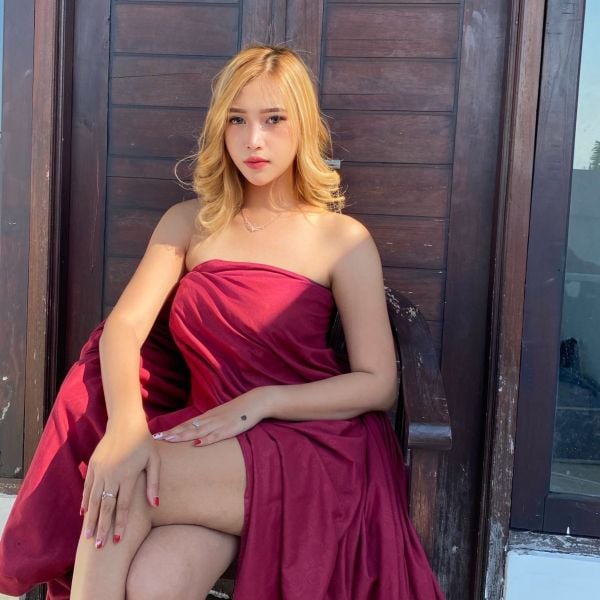   Hallo. Nice to meet you guys! I am Ayumi. I young girl Here I will accompany you time to enjoy and relax. I have a good service and attitude for you all guys. Please text me on whatsapp if you are guys wanna meet me. I have a good experience sex for you.
