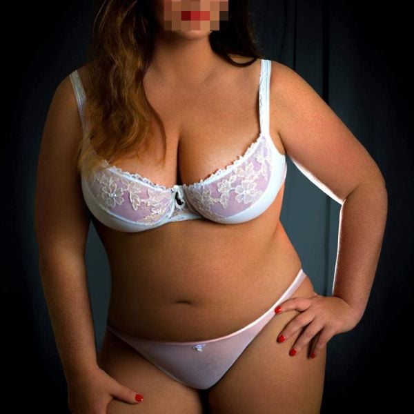   Hello,Gentlemen!I am Mary,a lovely chubby lady with extensive experience in escort services!My big natural breast,hot body and open mind personality waiting for giving you only pleasure and unforgettable sex adventure!