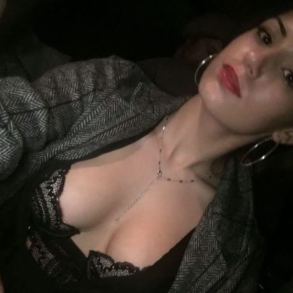   Hi honey, I am Melissa, a beautiful Latina willing to fulfill your most erotic fantasies, I am very horny and very beautiful, my photos are real, without deception. The treatment I offer you is the best, with kindness and willingness. I have a clean and discreet place, very safe for your comfort. I can also go to your house, of course, by appointment. Call me to give you more information about my service