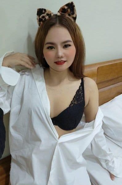 Hello gentlemen, my name is Ly Na, I come from Vietnam. I have a friendly face and a sexy and seductive body. I live alone in an apartment that is very convenient for taking care of men safely and comfortably. I massage my whole body with oil and have sex, I massage from body to body with oil and then have sex. I have full sex services and I do it very professionally. Coming to me you will feel happy and refreshed. Come to me I wait for you