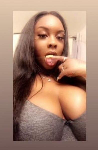 Hello gentlemen, I'm sexy ebony beatuy girl.Let me caterto your needs an fulfilled.? ? i offer sensaul and the most comfortable experince.✔unrushed ✔? clean ✔highly discreet & independent ? no drama ✨ friendly✨contact me for a wondeful time text or call me ?? specials all night. Interest people If You Want to Meet Anytime Text Me