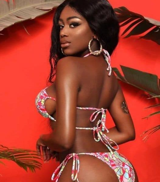 Hi friend, i am Bella 20 year, from South America, i am hot chocolate sweet ebony i love to meet with great man with nice heart to treat a woman good, and i have all it takes to make you happy and warm anytime any day with my freshnes, nust give me a call now and you will have that fantasy of you have been looking for♡♡♡♡♡♡