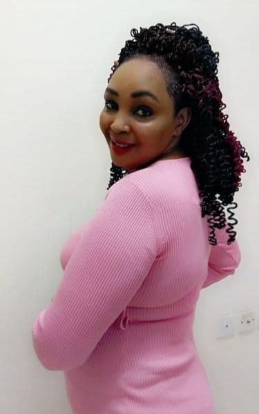 Beautiful lovely African lady curvy with sweet body ready to meet and explore the best time together don't hesitate to keep intouch