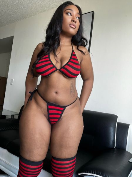 My name is Tonee, Your lovely Luxury Tantra  FBSM, Sensual Nuru body massage and Sensual Tantalizing Dominatrix .

I offer a Milking table experience , NURU experience,  Tantra and GFE all in one refreshing and intoxicating session. 

A divine Goddes