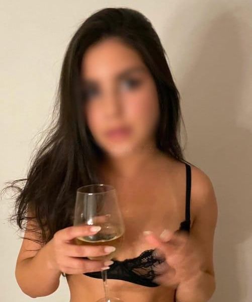 I'm new in town. If you are a gentleman and looking for a classy lady, you just found it. I am the perfect combination of elegant, fun and sexy. I will be the best company and provide an unforgettable time. I can make your fantasy become real. I am friendly, sweet and natural. I have black hair, striking eyes and a beautiful smile. Please contact me a few hours in advance. Indicate in your first message: 1. Your name 2. Your age 3. Origin 4. Date/time of the desired appointment 5. Duration? This allows me to prioritise requests because it tells me you are serious and respectful.