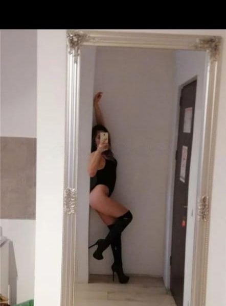 Hi, my name is Maya, if you are tired of fake pictures then I am waiting for you in my location, where we can spend unforgettable moments. My quality services will make you relax and feel better. I am an open, sociable, passionate and sexy girl Hygiene and discretion prevail. Only a phone call separates us I'm waiting for you! You are tired of those girls who look at their watch and hurry you, I am the girl who does not hurry, and I am interested in customer satisfaction, I aroused some curiosities, I am perfectly waiting for your phone to make a meeting as pleasant as possible. I have a luxurious and