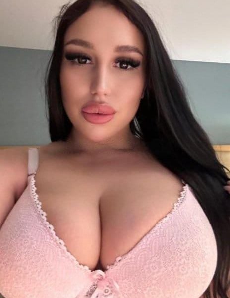 This is a new, young, cute Saudi escort babe Milana, a brunette with long brown hair and full natural breasts is a new sexy young call girl who is learning how to please a real man, you can be the one who can show her all the secrets of lovemaking . She is waiting for you in Riyadh/Saudi Arabia.