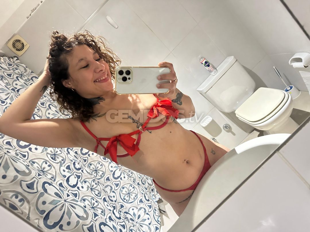Pili