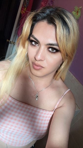 Hello My Name Is jessy transexual wth pussy 