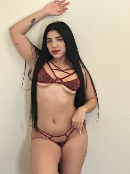 Hola baby!!
Soy Sharol Una complaciente joven de 22 años, con un cuerpo tonificado y actitud educada. Me destaco por ser ardiente, amable y cariñosa.. aparte estoy dispuesta a deleitarte con mucho erotismo y placer.
