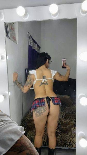 Hola amor soy mia mi servicio es convecional onda novios 💏  amantes  soy super cariñosa  cuento  con  departamento  propio  veni a conocerme  y pasar  un hermoso  momento 