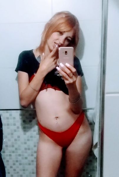 HOLA AMOR SOY ROXI👋
Te comento un poco sobre mi: 
-Oral vaginal besos onda novia 69.
Mis servicios son con simpatia y higene. Quiero complaerte.. 
  TRABAJO ADICIONALES.. al priv.
Salidas: hotes y domicilios. 
Tengo promo en ventas de contenidos
 y videos hablame amor no te va a repentir .NO TRABAJO ANAL PARA Q NO MD ESTEN PREGUNTANDO DISPONIBLE TODA LA NOCHE SIN DEPARTAMENTO NO RES COMENTARIO HABLEN AL PRIVADO