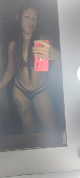 caliente desde el primer momento, Oral con . Deliciosas gargantas profundas besos apasionados y bien húmedos masajes para q te pongas adicto a mi cuerpo, me gusta hacer de novia también lo que me pidas 💋