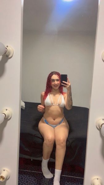 Hola amor, soy Brenda Venezolana de 21 años y estoy disponible en mi departamento y a domicilio! Soy una chiquilla delgada de tes blanca pelirroja y estoy aquí para ofrecerte el mejor servicio de tu vida. Donde te deleitaras con un baile erotico y mucho mas