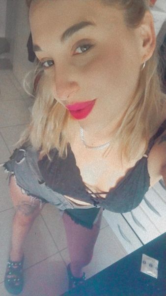 AMORES SOY  UNA ESCORT SUPER BUENA ONDA REAL TRATO DE NOVIOS AMANTES PERO CON MUCHOS BESOS MIMOS LO QUE BUSCAS !SOY CORDOBESA ME GUSTA PASARLA RICO.. BUSCO GENTE REALMENTE SERIA ALA HORA DE CONTACTARME ME DESCRIBO BREVEMENTE SOY RUBIA ALTA OJITOS CLAROS UNA VERDADERA YEGUA CONTACTAME 