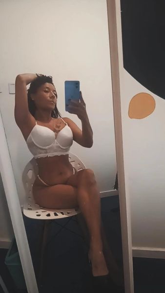 soy super buena onda, servicio completo, mimos, besos... Caricias, masajes y un buen sexo oral
