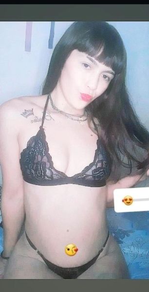 Hola bebe acá Vicky recién publicada 😉,estoy para cumplir tus deseos y fantasías ,estoy sola o con amigas .
No cuento con lugar ,solo voy a hoteles o domicilio y auto 
También hago fiestas y despedida de soltero 😈💋
No te quedes con la intriga y contactame 😘