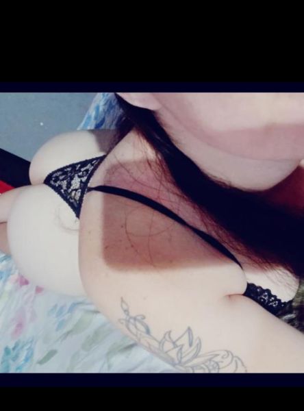 Hola amor soy nueva en la zona 💕

Con muchas ganas de hacerte pasar un lindo momento.. 😏

Hablame así venís a probar 😋


