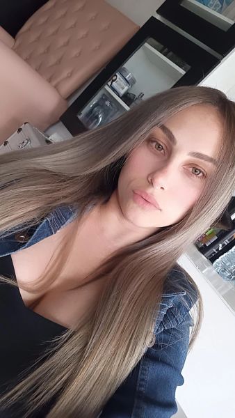 Conoce a Rachel Saori! **
¿Buscas una compañía inolvidable en el norte de Quito?
Te presento a Rachel una dama de compañía colombiana de belleza excepcional. Rubia, de piel clara y con un cuerpo voluptuoso.