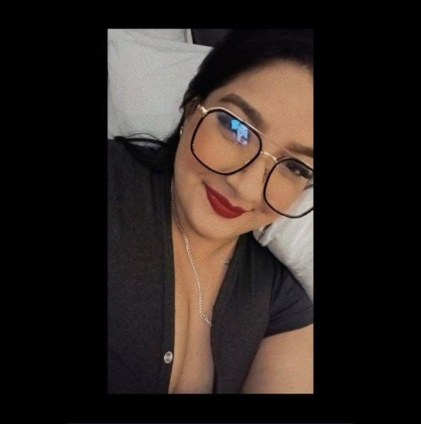 Soy una hermosa colombiana dispuesta a complacer todas tus fantasías, te ofrezco full servicio! Garganta profunda full oral