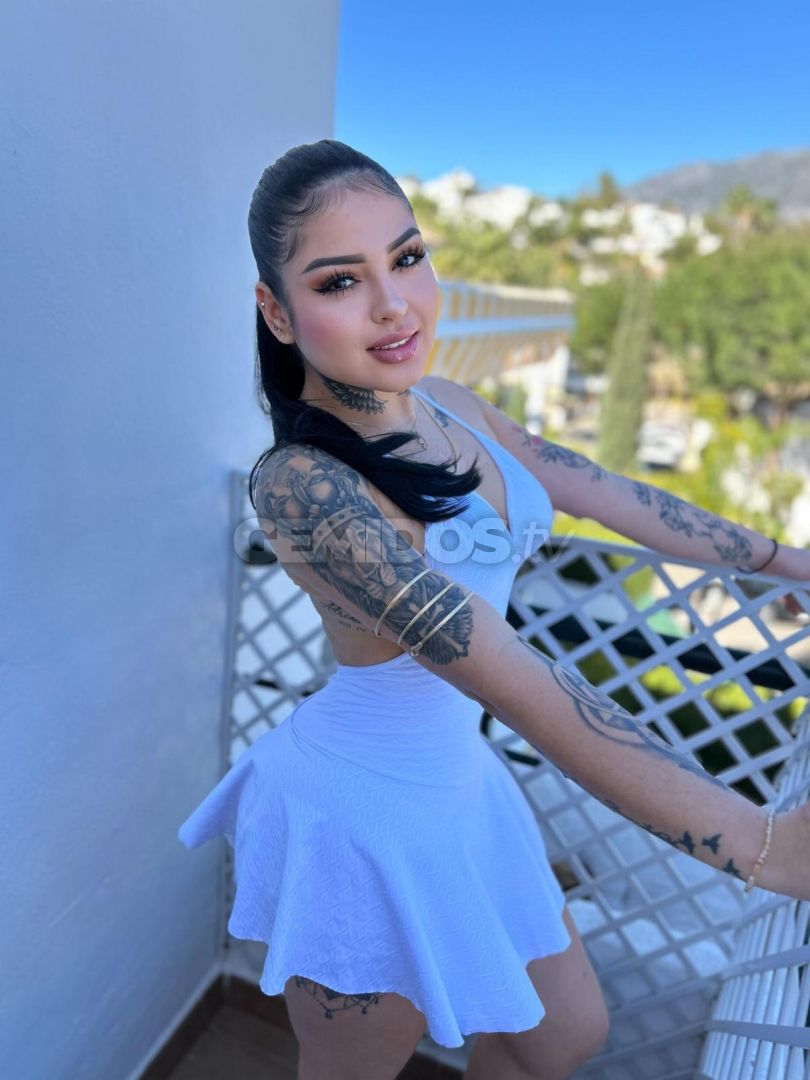 Nicole 