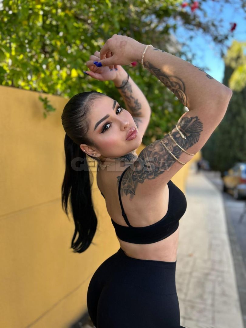 Nicole 
