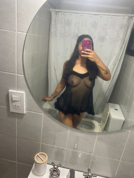 Hola Amor  Mi Servicio es sexual totalmente discreto mis fotos son reales y podes mirar mis videitos caseros antes del encuentro wathsapp para mas info 💕 