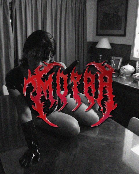 Bienvenido a tu nueva adicción🩸
Mi nombre es Moira, soy una dominatrix experimentada con quien vas a poder explorar tus fantasías más oscuras🦂 
Soy masajista profesional desde el 2020, mis manos son un hechizo.

🩸Sesiones privadas, virtuales y presenciales| Roleplay|Masaje Femdom| Pegging | FINDOM|Fetiches| soft&sadistic| JOI

🩸Mi voz te conduce y estimula de forma que ya no hay vuelta atrás. Pedí tu primer audio gratuito y comprobalo por vos mismo.

🩸Soy la mejor dando órdenes e instrucciones, dejame guiarte a nuevas experiencias y exploremos nuestra sexualidad y erotismo.

Total discreción, ganate mi atención y que empiece el juego🕯️