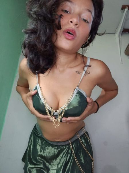 Delgada y letal, con la misteriosa elegancia de una silueta que se recorta contra la noche. Te haré sentir en el cielo 💓 
Servicios solo virtuales 
Vídeo llamadas 📲
Sexting eróticos del momento 🍑🍒🍆
Videos personalizados, follando y pregrados 🙊✨
Novia virtual ❤️
Dickrate 💅✍️
Fetiches 🫦

Ofertas deliciosas
Días de promo

❌ NO ENCUENTROS NO GRATIS.