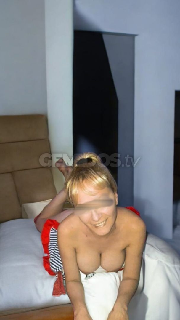 Pili