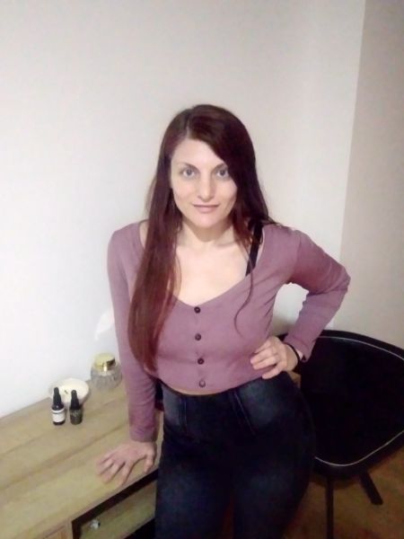 Vení  a mi depto de masajes, aire acondicionado, servicio de ducha y total discresión.
Un encuentro donde voy a hacerte disfrutar por completo, enviame mensaje a mi wsp y hablamos los detalles 😉😘

