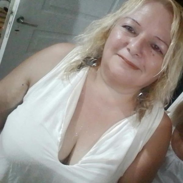 Soy una mujer adulta y experimentada con muchas fantasías para ponerte muy Hot... Solo hago virtual pero no vas a arrepentirte... te espero en mi WhatsApp 