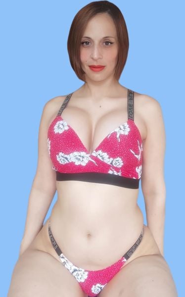 HOLA SOY VERONIKA TU NOVIA VIRTUAL 
VIDEOLLAMADAS 
VÍDEOS
CHAT EROTICO
SEXTING
SQUIRT
ANAL 
JUGUETES 
LENCERÍA 
