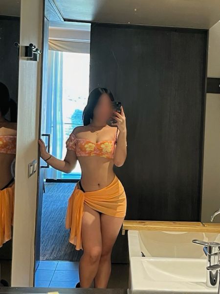 *No atiendo llamadas, solo whatsaApp*
Me distingo por ser una masajista, dispuesta a entregarlo mejor de mi, con delicadeza y suavidad. Compartiremos una excitante sesión de placer que querrás repetir una y otra vez.