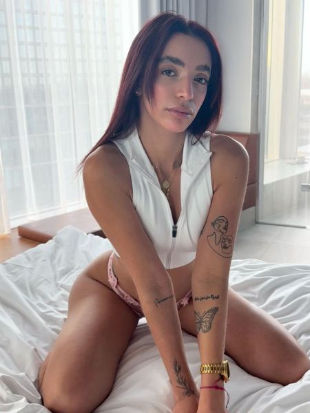 Hola amor soy Salma una muñekita muy juguetona Y fiestera  una diablilla con ganas de conocerte y darte muchos cariñitos soy morbosa y complaciente en todo te espero en mi lugar de trabajo y puedo ir donde quieras. Me gusta la fiesta y de todo un poquito te espero aquí en mi sitio muy agradable y acogedor lo mejor para ti amor! HAGO SALIDAS