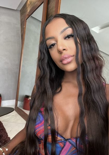 Hola, mi amor, soy Nueva en la ciudad. Brasileira Primera vez en Chile. Soy un brasileña súper cariñosa estilo novia . Beso en la boca y hago sexo anal. Me encantaría conocerte de cerca, ven a conocerme. Lugar súper discreto con estacionamiento, baño para ducharse, toallas y jabón. Te espero, mi amor. Local a combinar