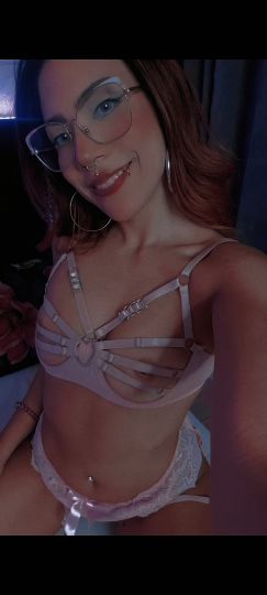 Nikki Lux